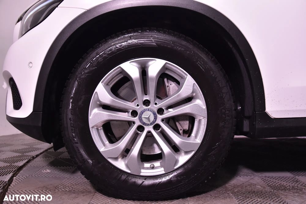 Mercedes-Benz GLC - 13