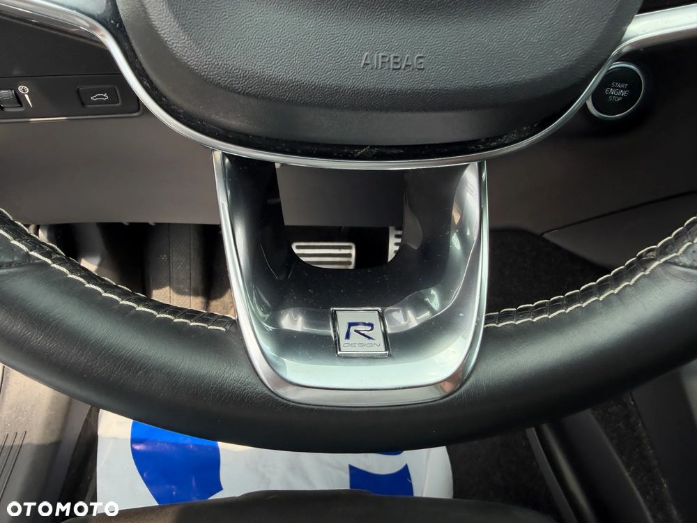 Volvo XC 40 T5 AWD R-Design - 27