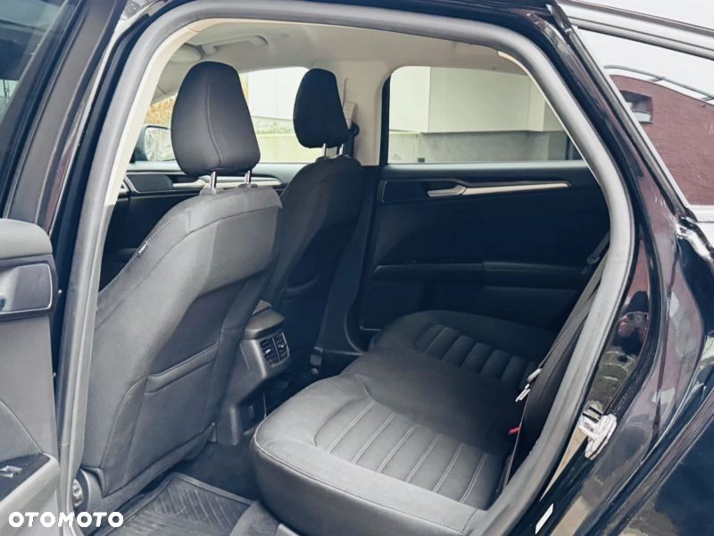 Ford Mondeo - 10