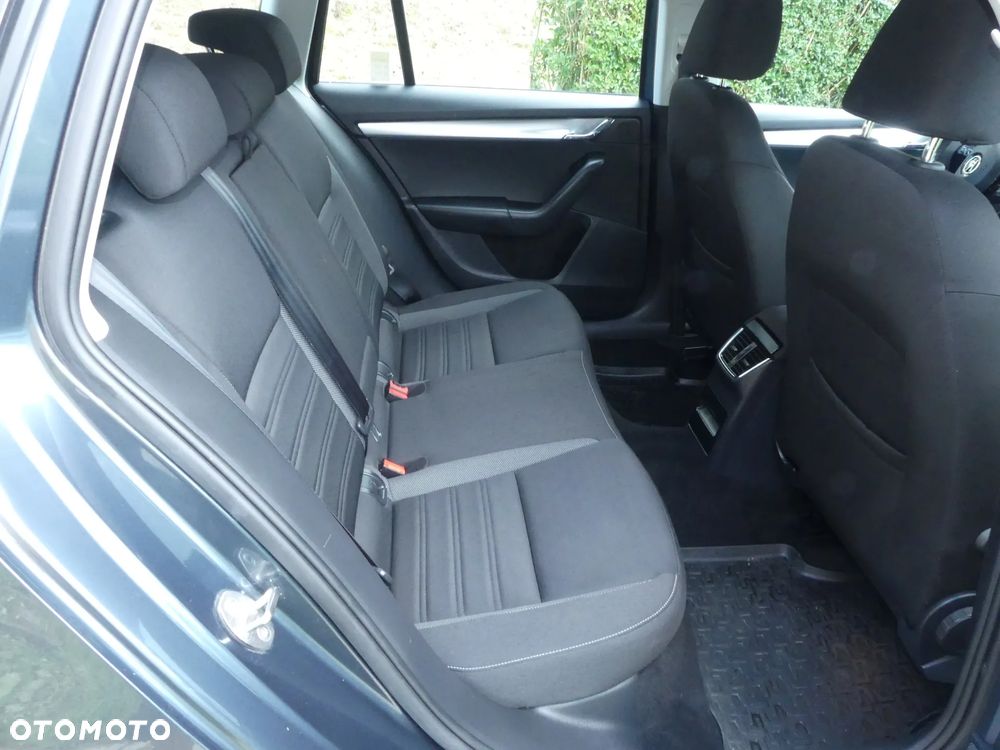 Skoda Octavia 1.6 TDI Ambition - 16