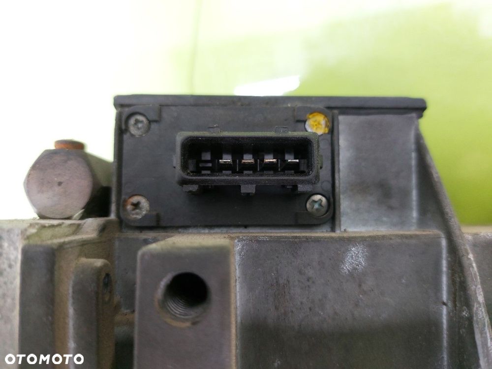 Przepływomierz powietrza Audi 80 B4 2,0 8V B 1991-1995 0280202130 4 PINY - 2