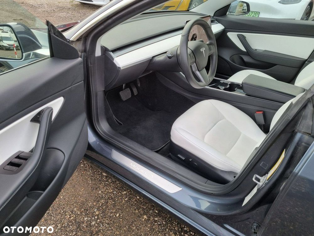 Tesla Model 3 Langstreckenbatterie Allradantrieb Dual Motor - 14