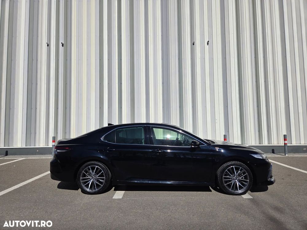 Toyota Camry 2.5 Exclusive - 21