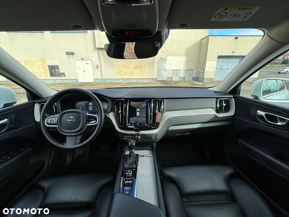 Volvo XC 60 D5 AWD Geartronic Inscription - 27