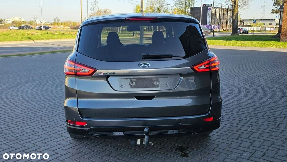 Ford S-Max - 9