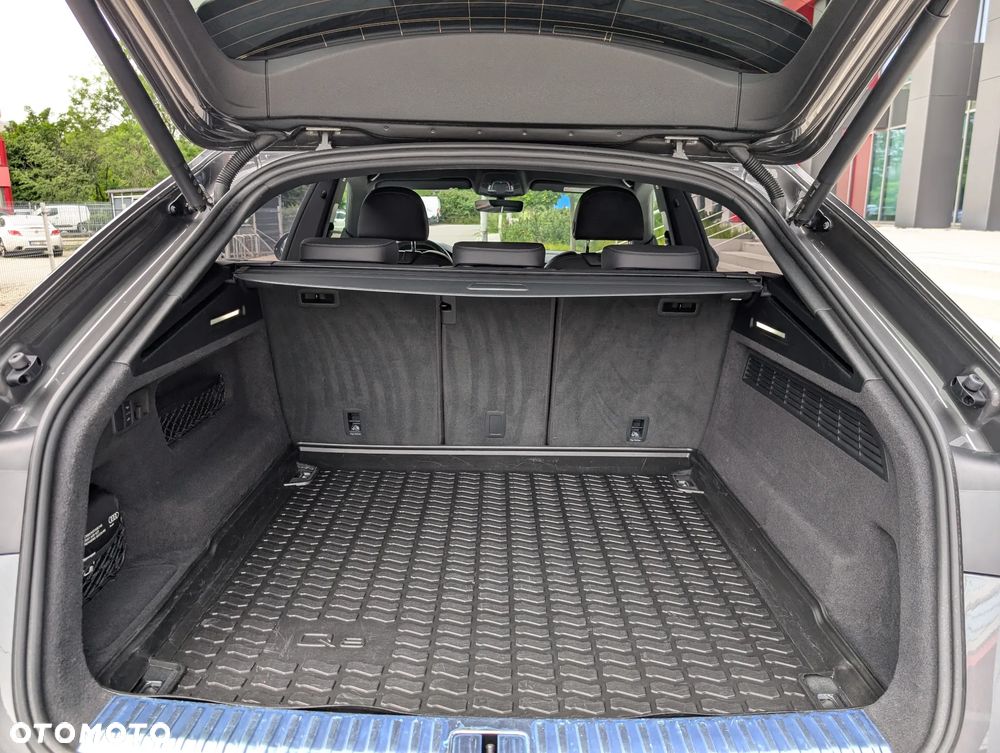 Audi Q8 - 30