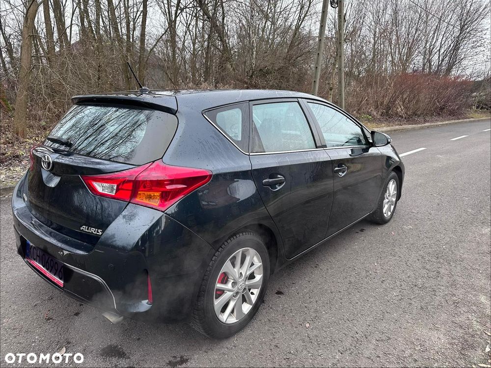Toyota Auris 1.6 Premium - 5