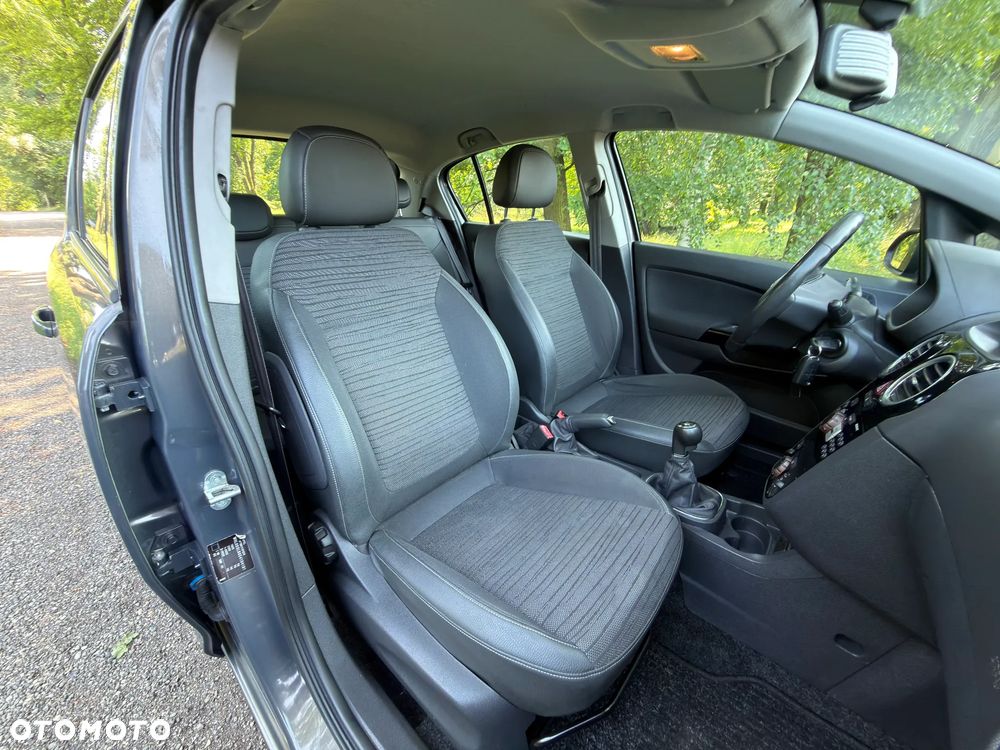 Opel Corsa 1.2 16V Cosmo - 27