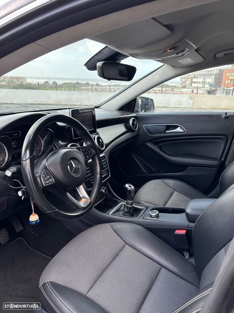 Mercedes-Benz A 180 - 4