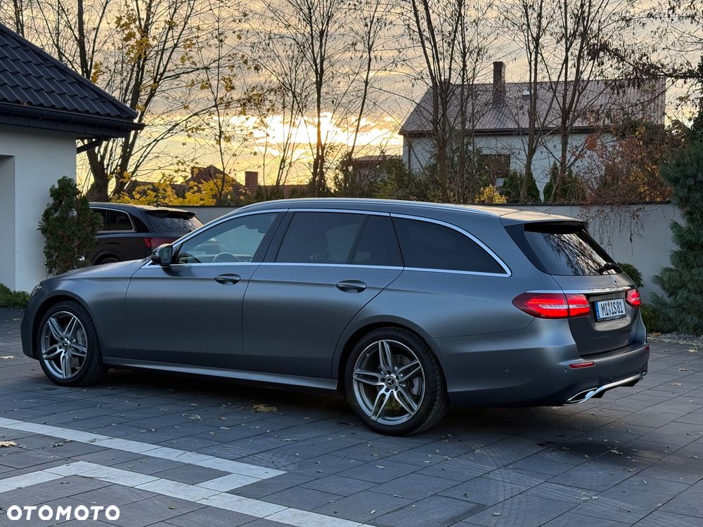 Mercedes-Benz Klasa E 350 d 4Matic T 9G-TRONIC AMG Line - 13