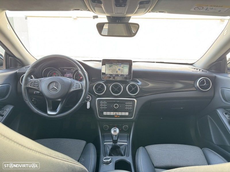 Mercedes-Benz CLA 180 d Shooting Brake Urban - 7