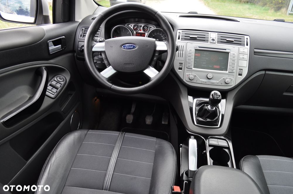 Ford Kuga 2.0 TDCi 4x4 Titanium - 13