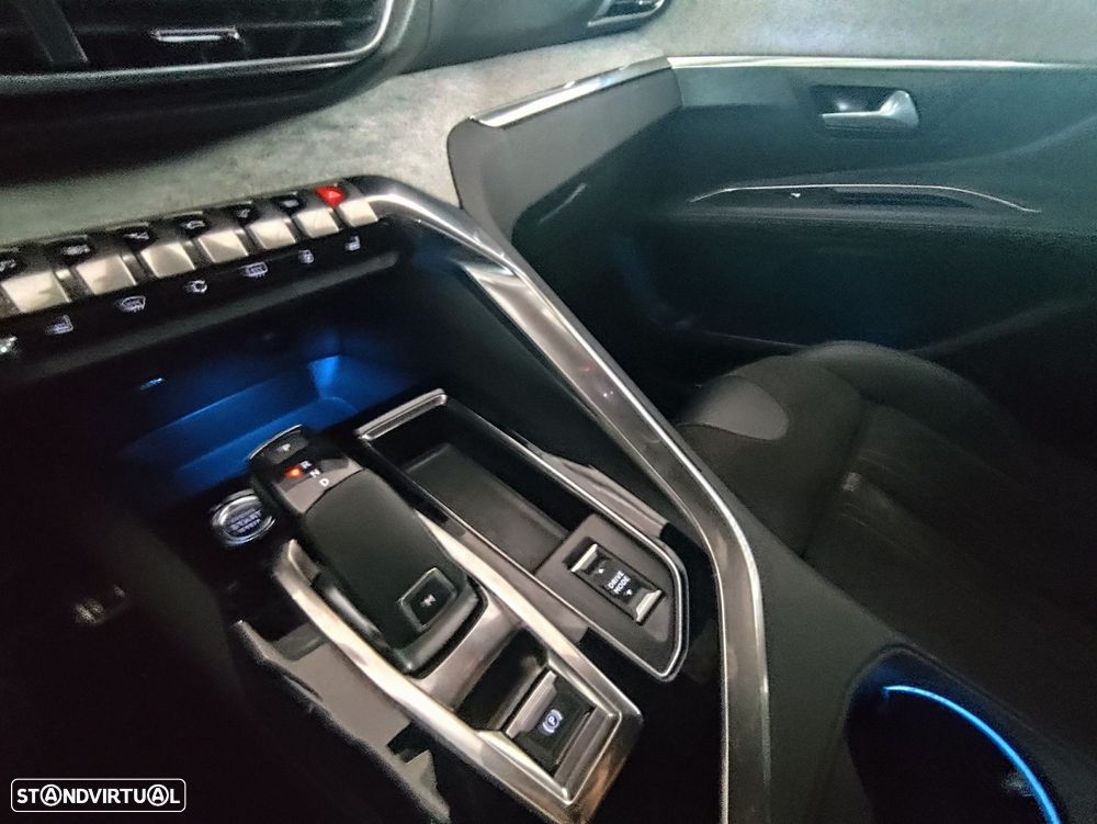 Peugeot 3008 1.2 PureTech GT Pack EAT8 - 19