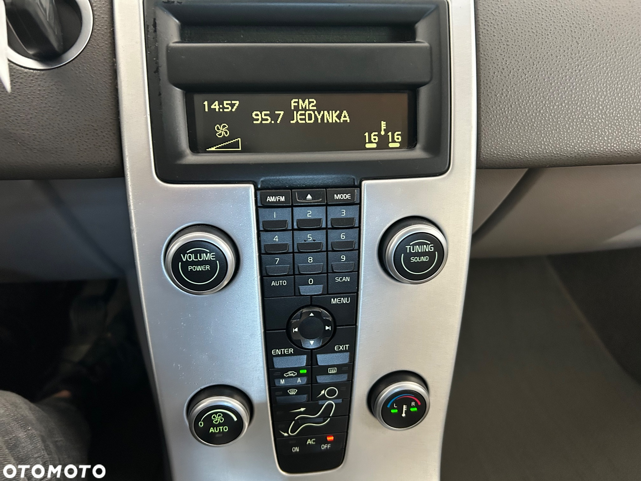 Volvo S40 1.6 Momentum - 30