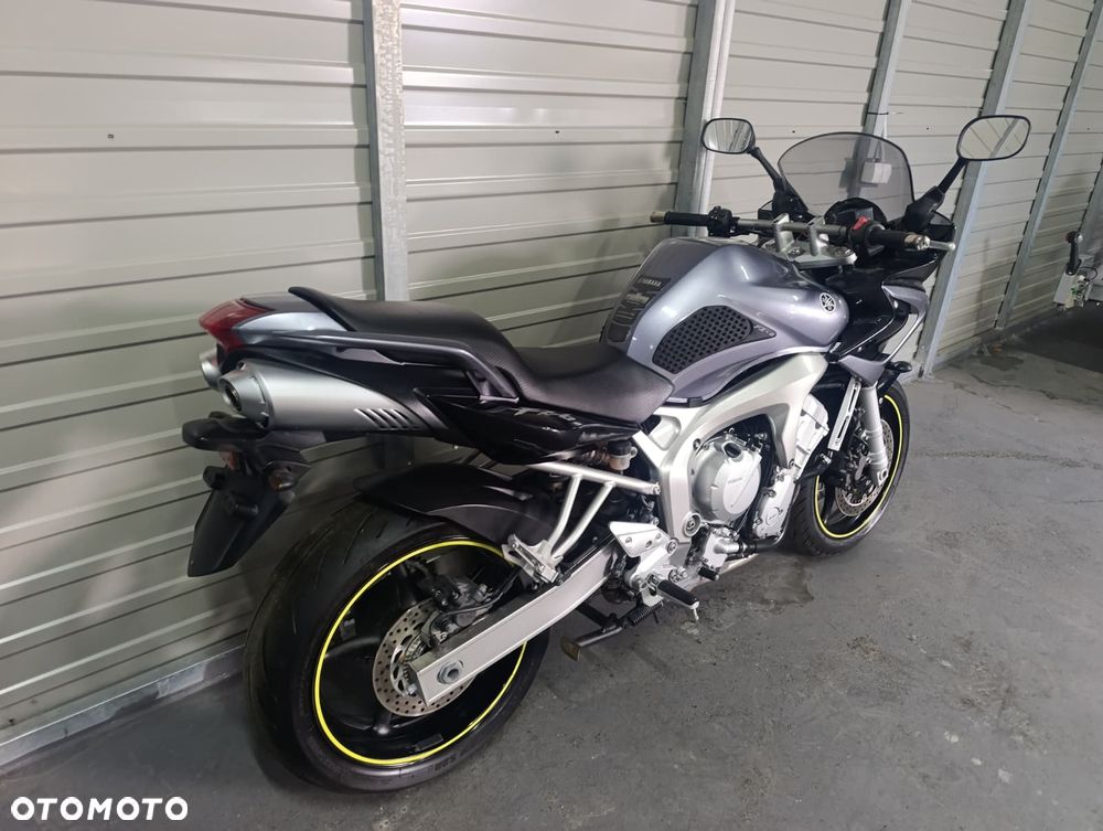 Yamaha FZ6 - 3