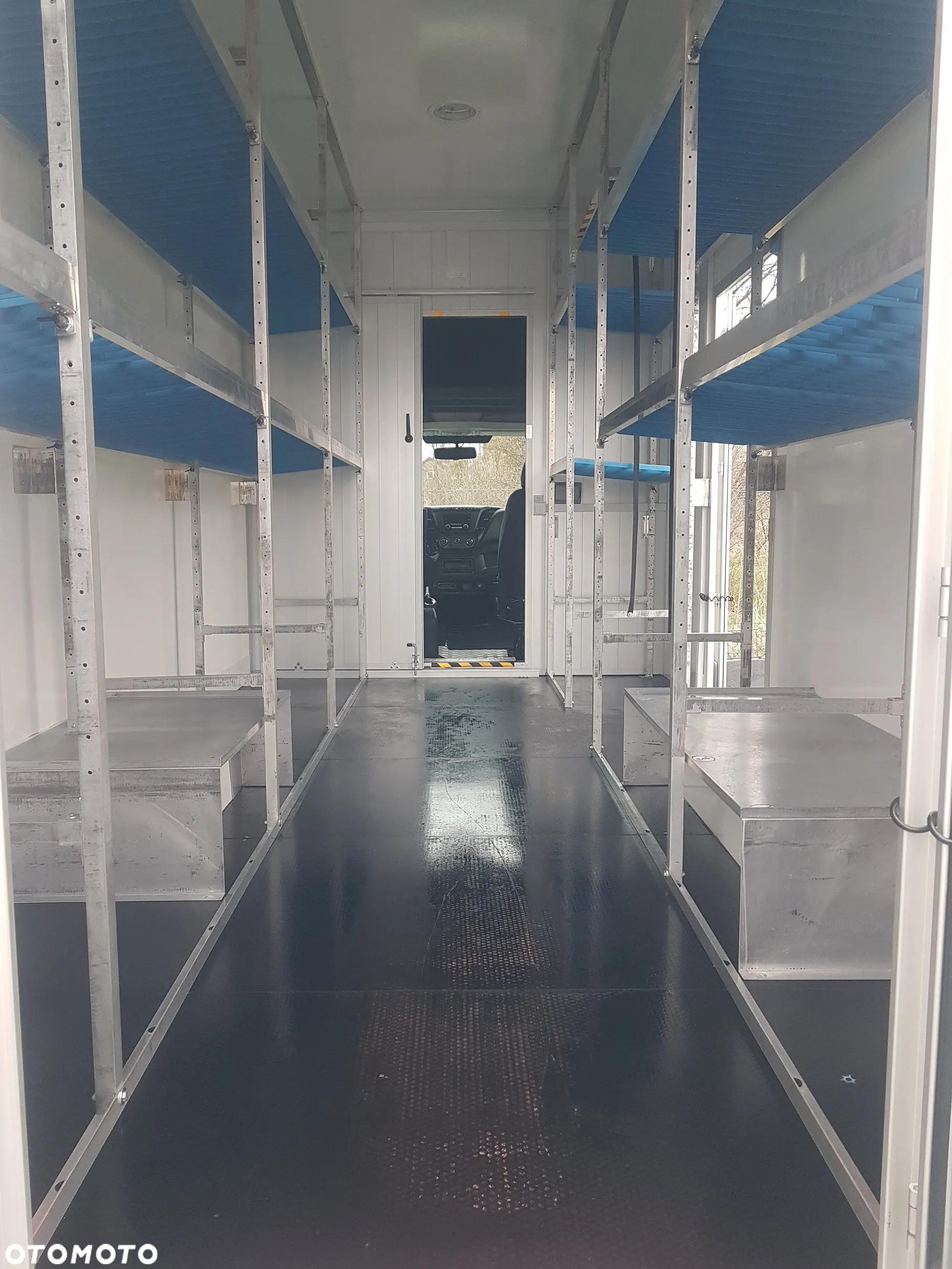 Iveco DAILY KONTENER NISKOPODŁOGOWY 4,43x2,23x2,42 SKLEP BAR FOODTRUCK KAMPER KLIMA - 35