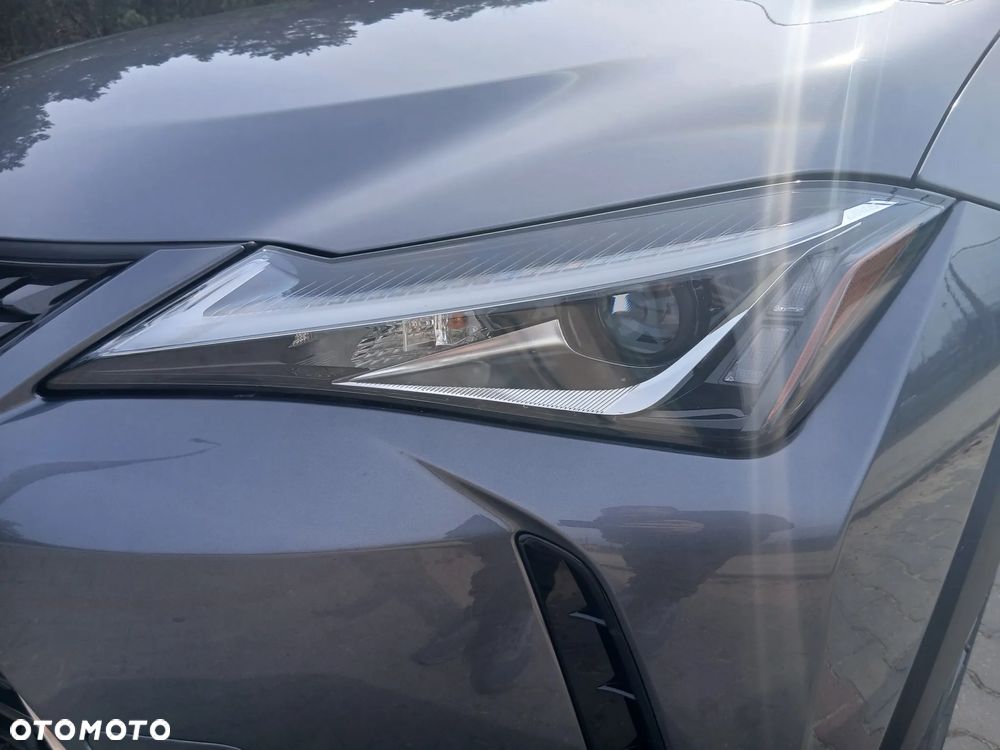Lexus UX - 11