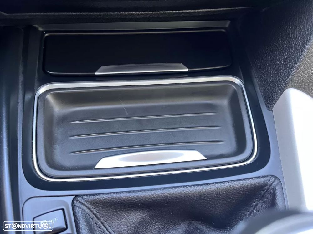 BMW 320 d Touring Sport Line - 32