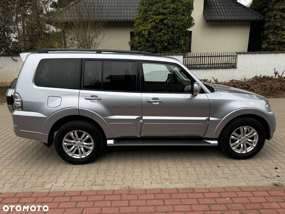Mitsubishi Pajero 3.2 DI-D Automatik Diamant Edition - 1