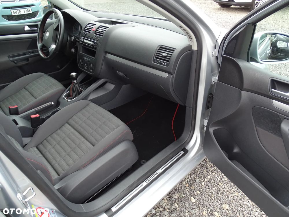 Volkswagen Golf 1.6 Goal - 16