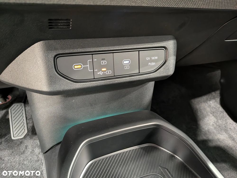 Kia EV4 - 10