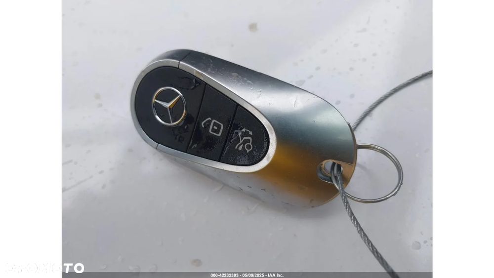 Mercedes-Benz Klasa C 300 4Matic 9G-TRONIC Edition AMG Line - 12