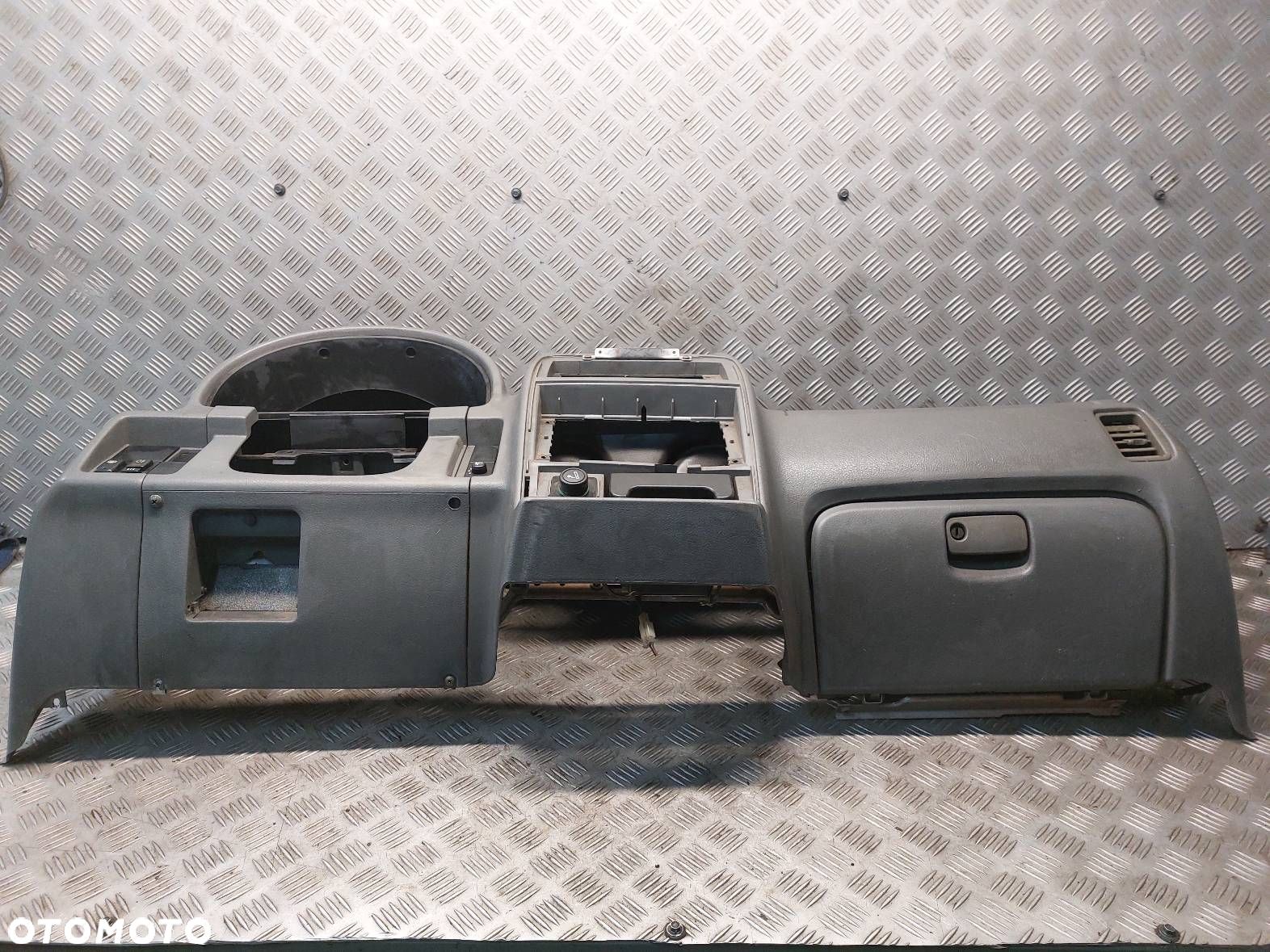 KOKPIT DESKA ROZDZIELCZA SUZUKI VITARA I - 1