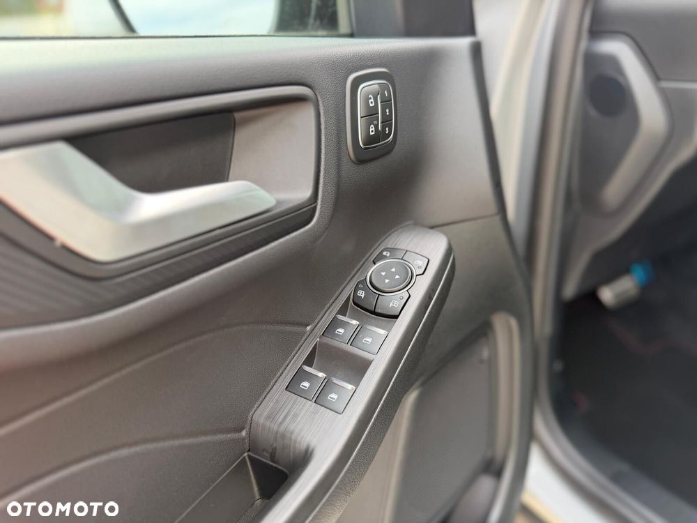 Ford Kuga - 15