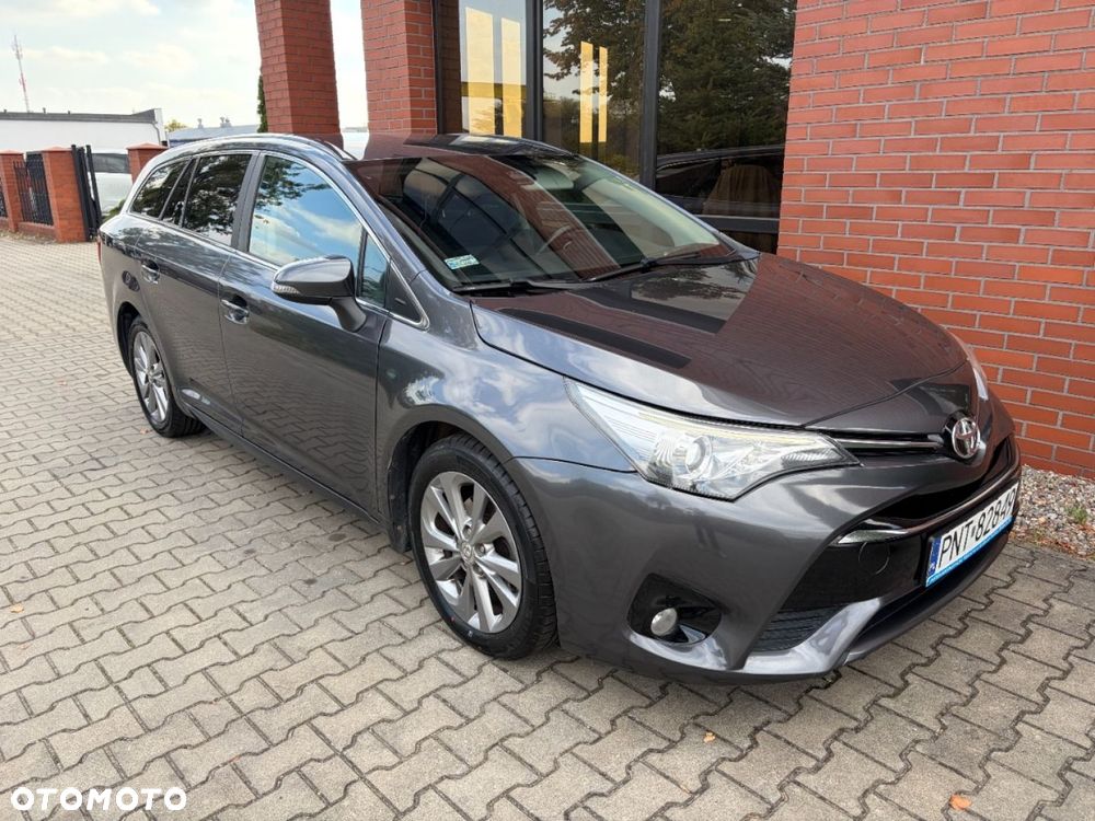 Toyota Avensis - 2
