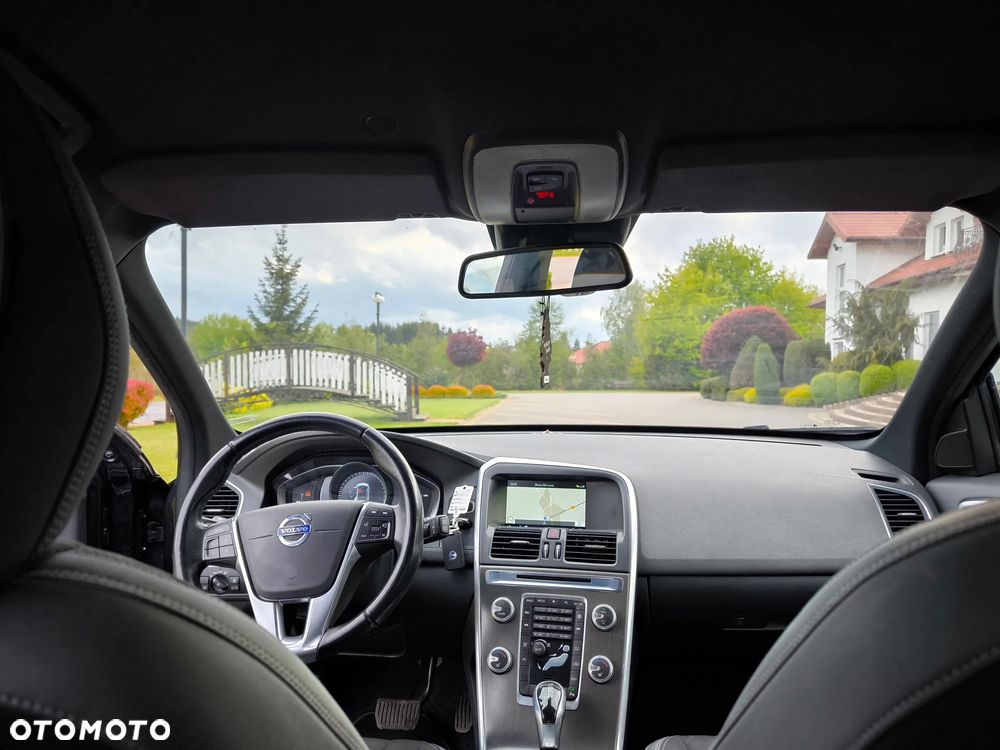 Volvo XC 60 D4 Drive-E Ocean Race - 12