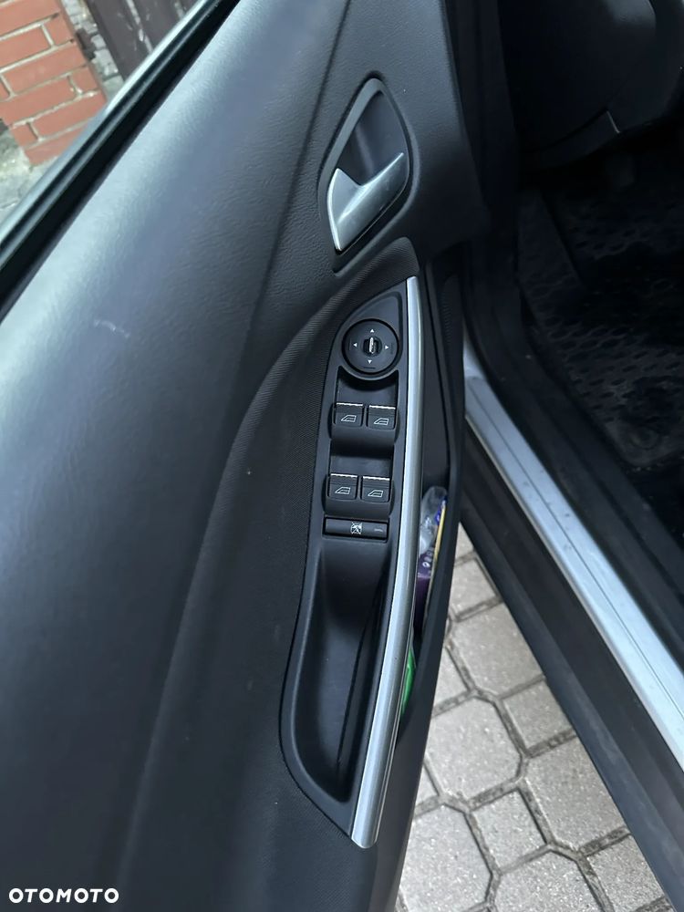 Ford Focus 1.0 EcoBoost 99g Trend Sport - 16