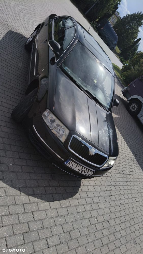Skoda Superb 2.5 TDI Elegance - 4