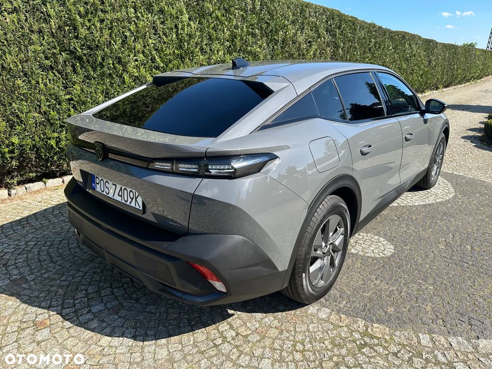 Peugeot 408 1.6 Plug-In Hybrid 180 Allure Pack EAT8 - 10