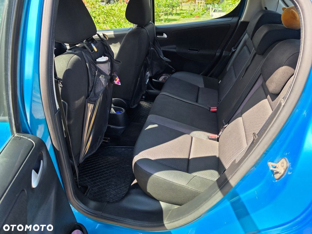 Peugeot 207 - 10