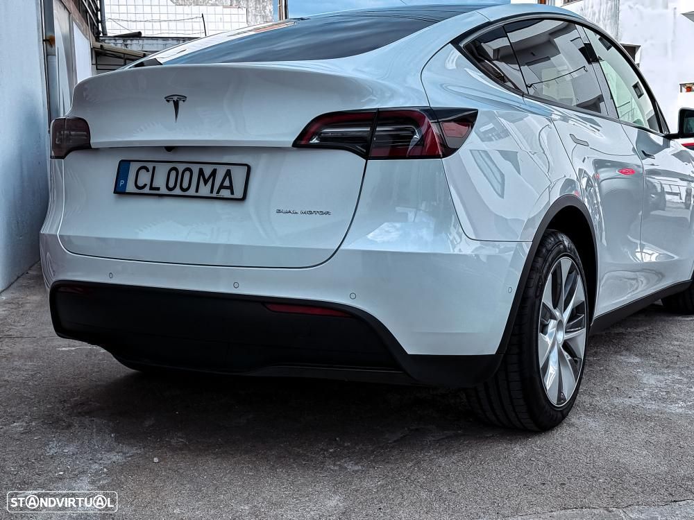 Tesla Model Y Long Range Tração Integral — fotografia 16