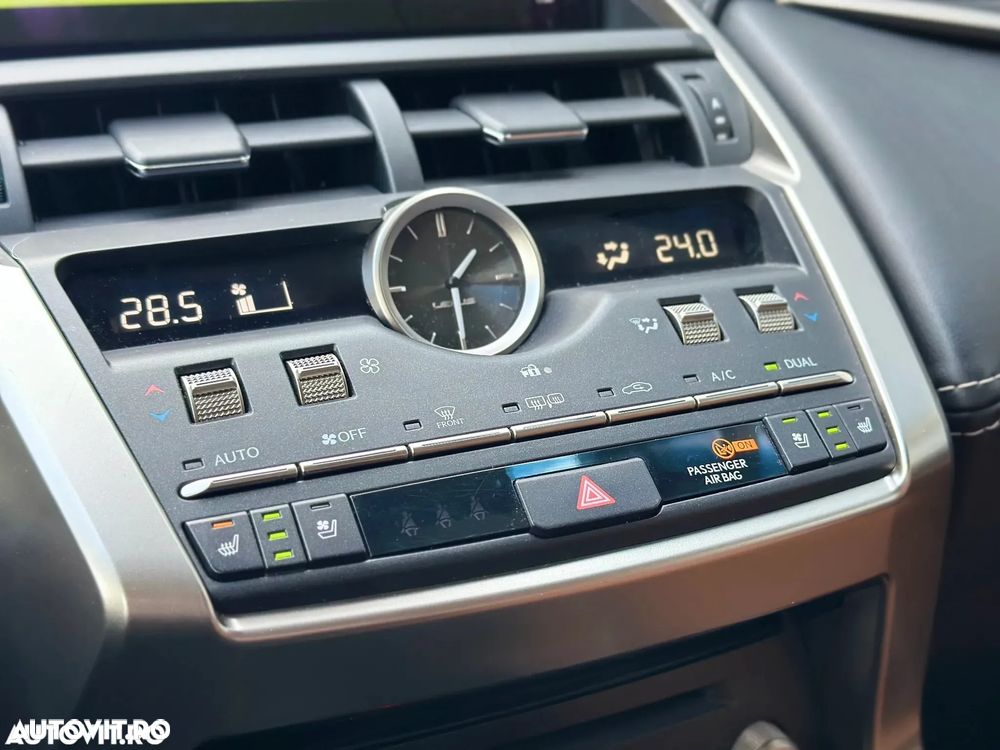 Lexus Seria NX 300h E-FOUR Luxury Line - 27