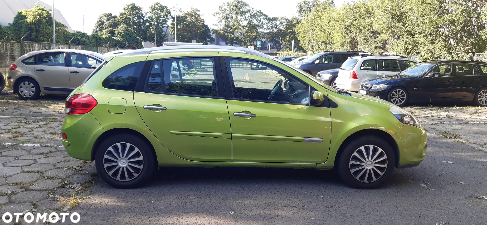 Renault Clio 1.2 16V 75 Grandtour Expression - 2