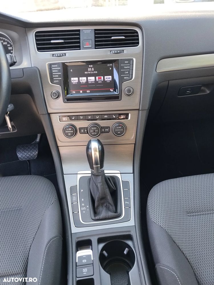 Volkswagen Golf - 13