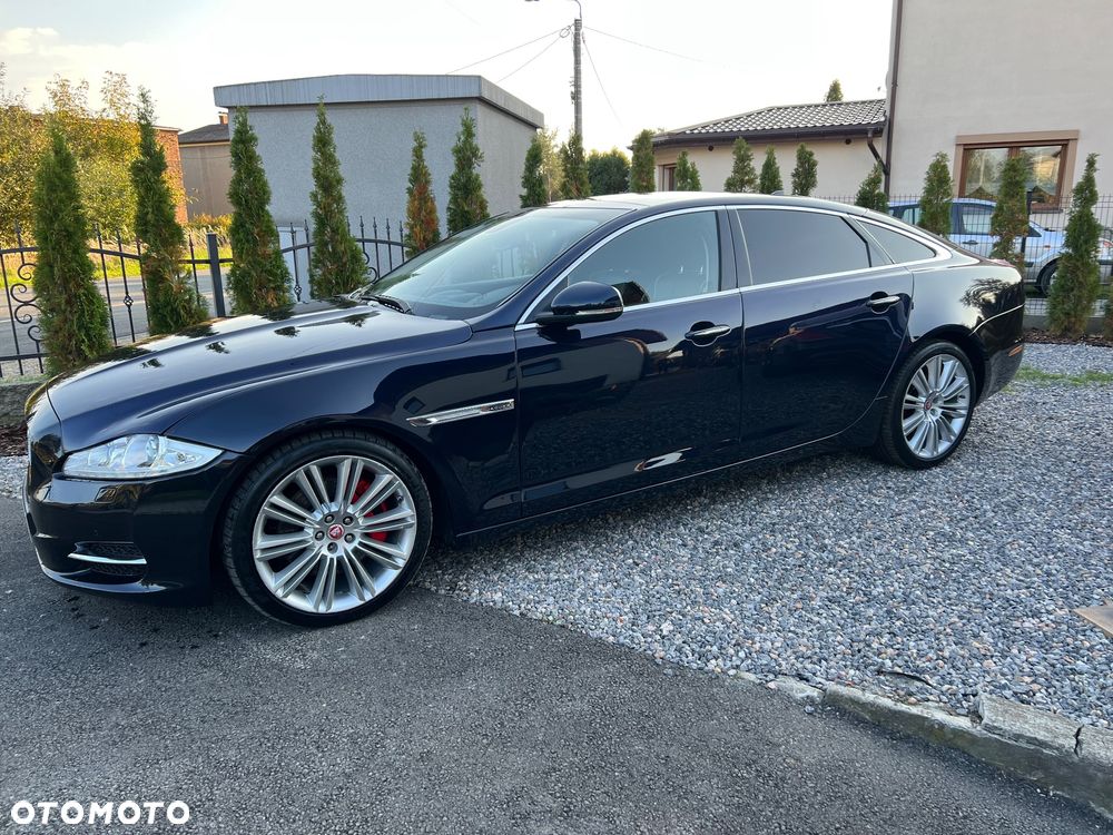 Jaguar XJ 3.0 D V6 LWB Premium Luxury - 6