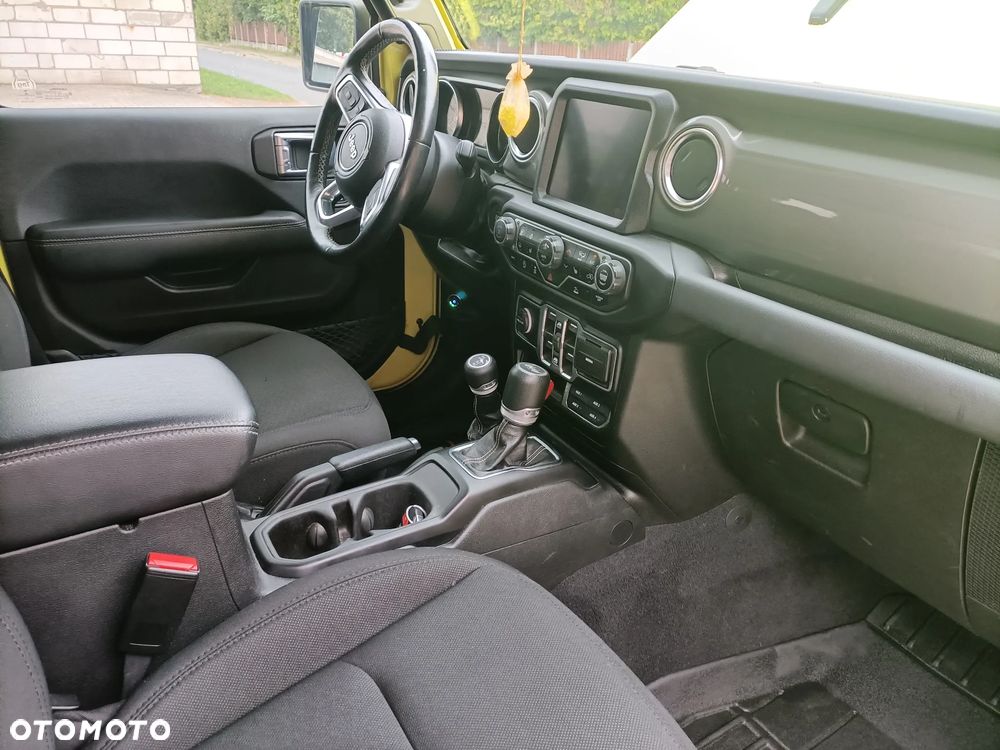 Jeep Wrangler Unlimited GME 2.0 Turbo Sahara - 12