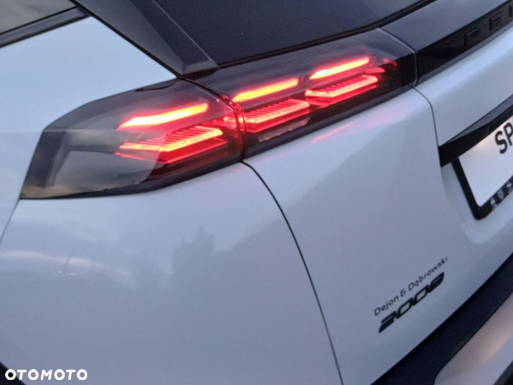 Peugeot 2008 PureTech 130 GT S&S EAT8 - 11