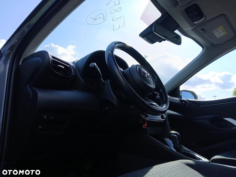 Toyota Yaris Hybrid 1.5 Comfort - 22