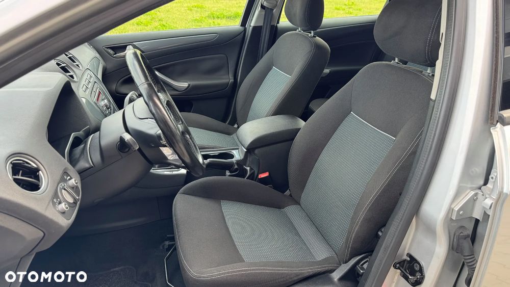Ford Mondeo 2.0 TDCi Titanium - 11
