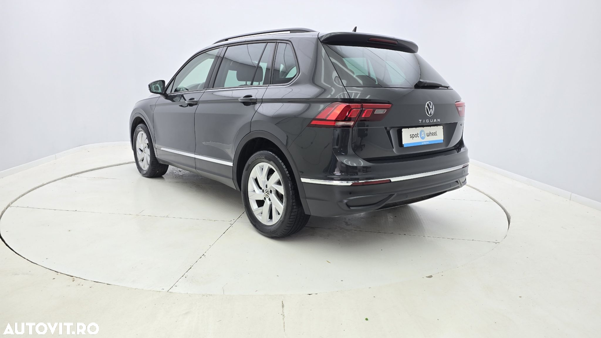 Volkswagen Tiguan 2.0 TDI SCR DSG 4Motion Life - 8