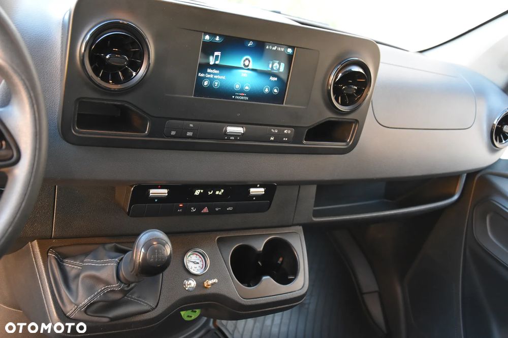 Mercedes-Benz Sprinter - 8