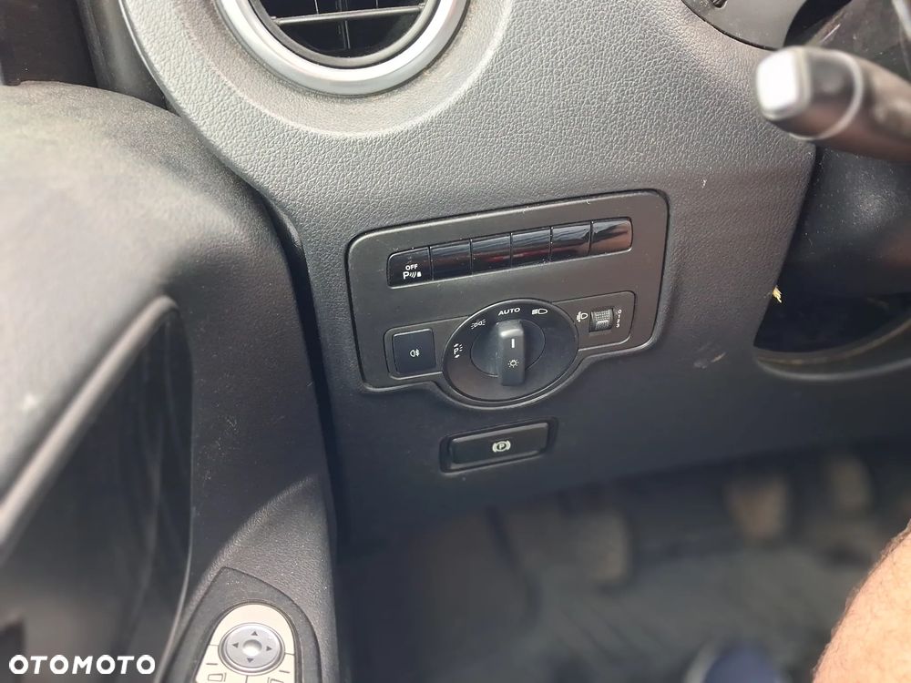 Mercedes-Benz Vito - 13