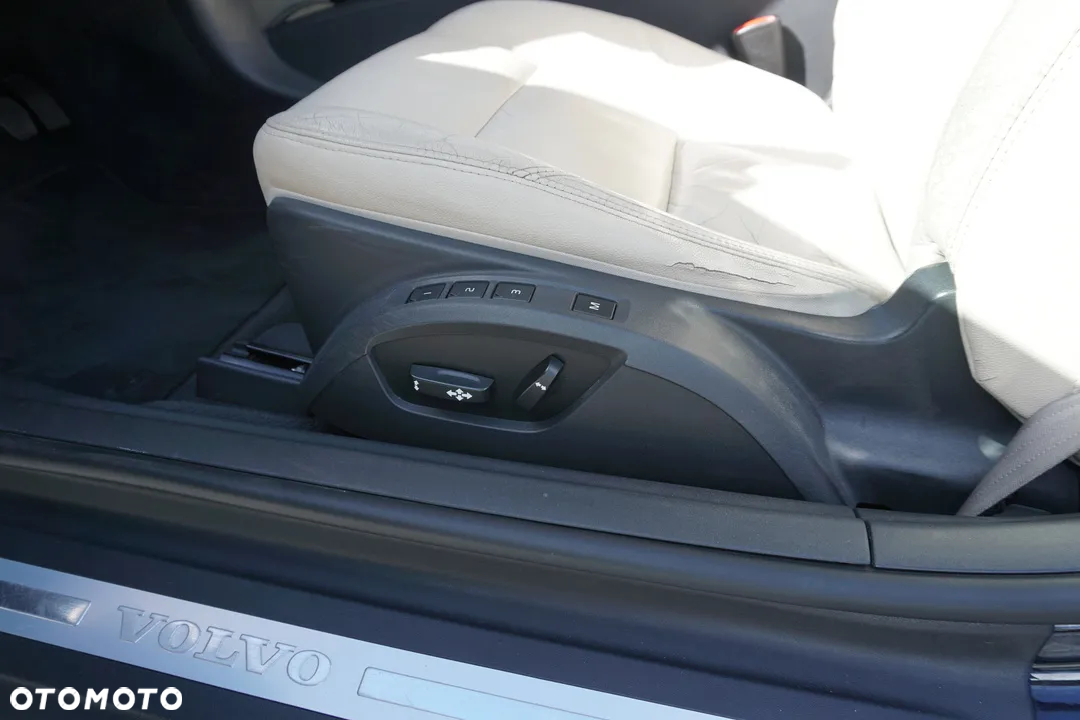 Volvo C70 D3 Summum - 33