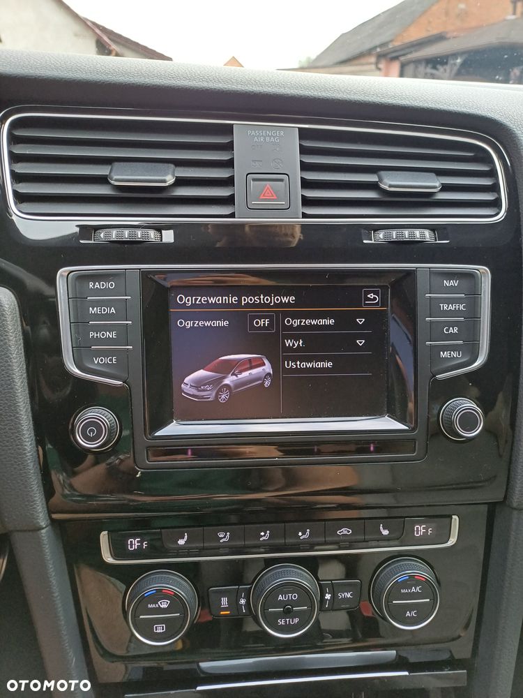 Volkswagen Golf - 17