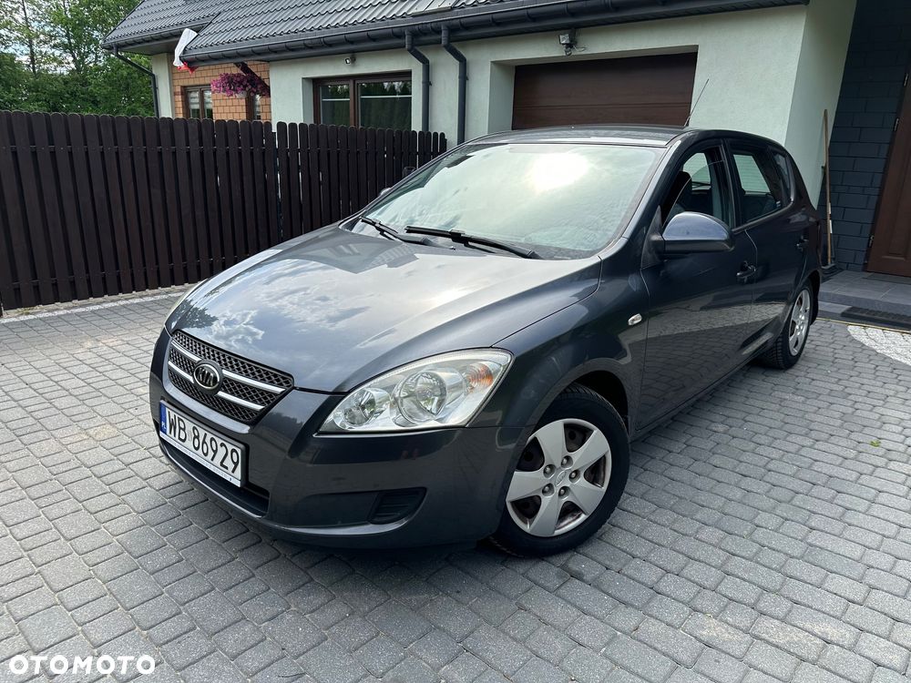 Kia Ceed - 5