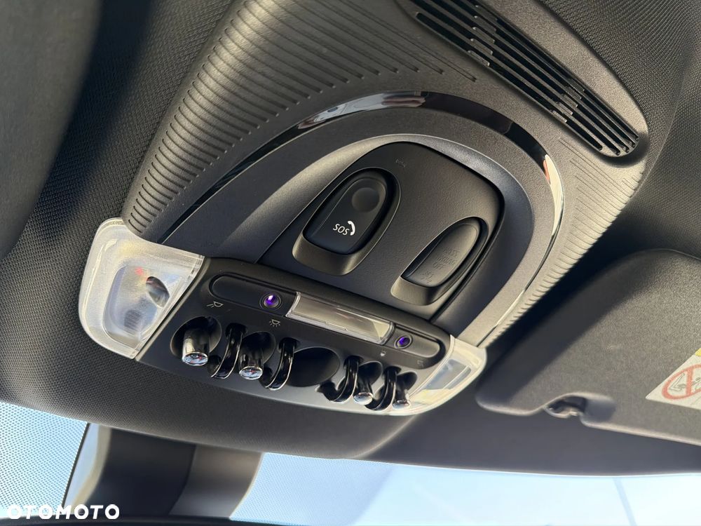 MINI Countryman Cooper D ALL4 Trim - 25